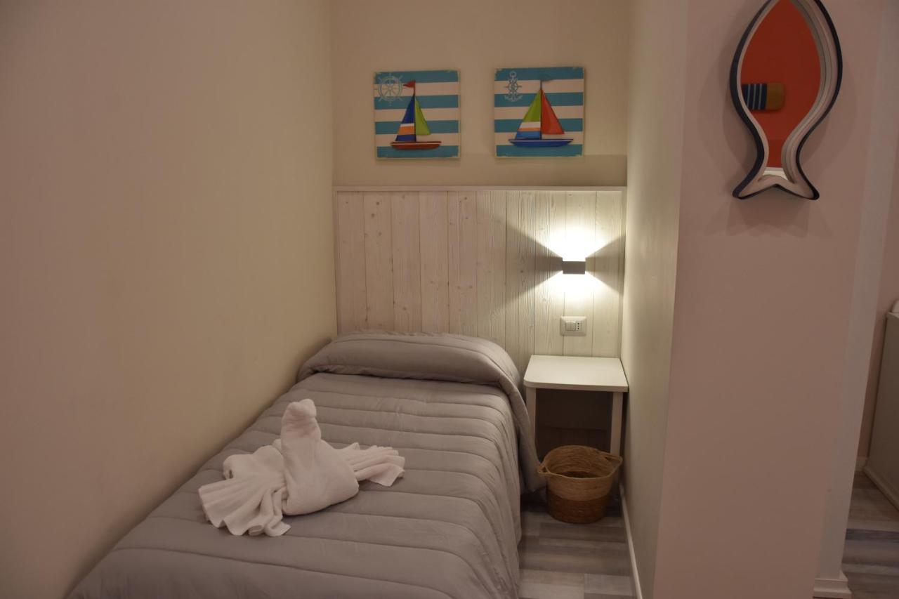 B&B Marina Blu Giardini Naxos Ngoại thất bức ảnh