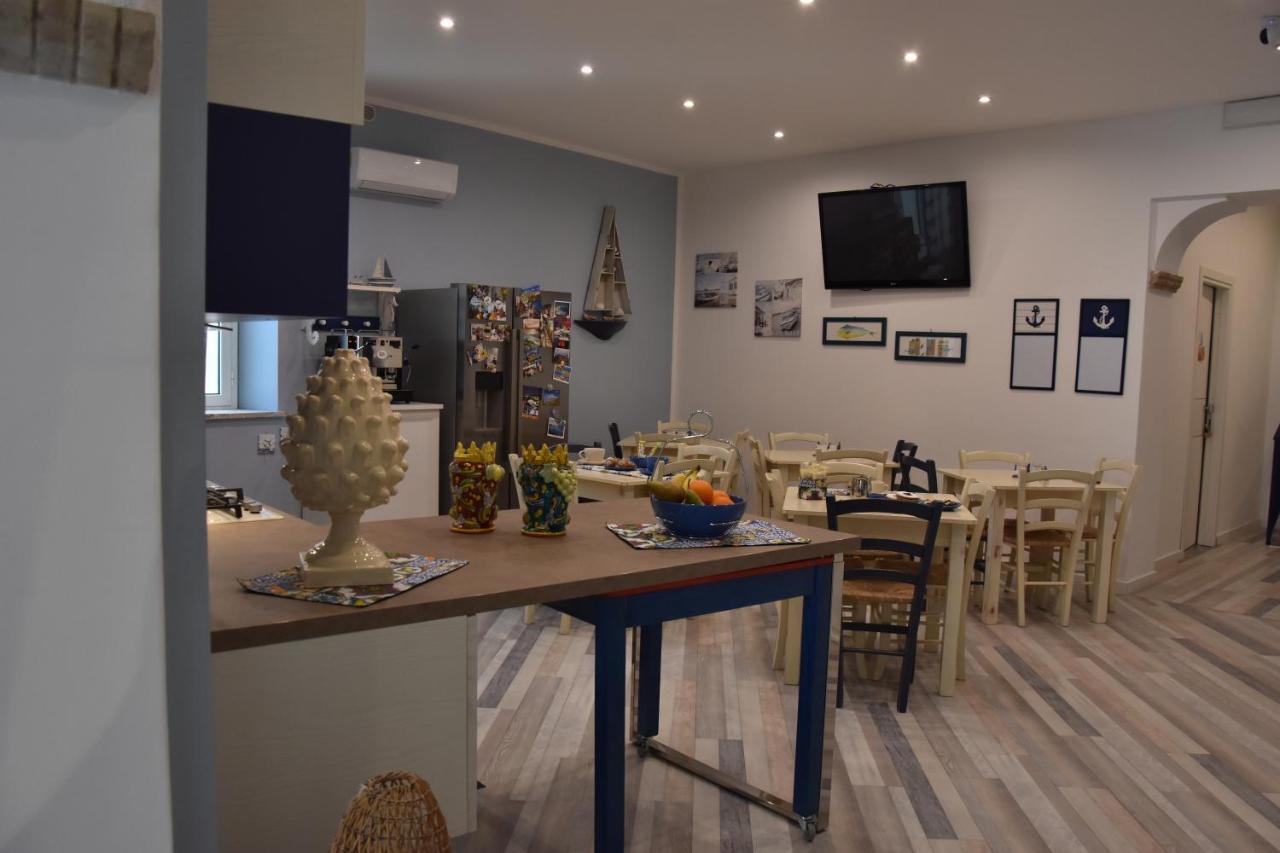 B&B Marina Blu Giardini Naxos Ngoại thất bức ảnh